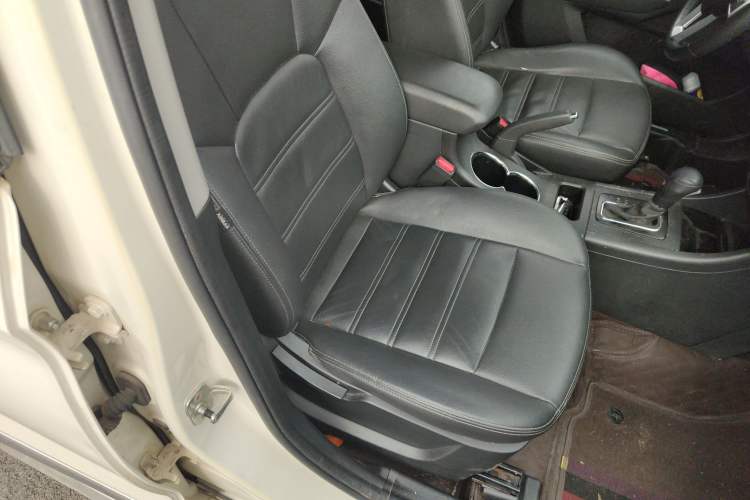 Used BAIC Senova X65 2015 2.0T Automatic Elite Model
