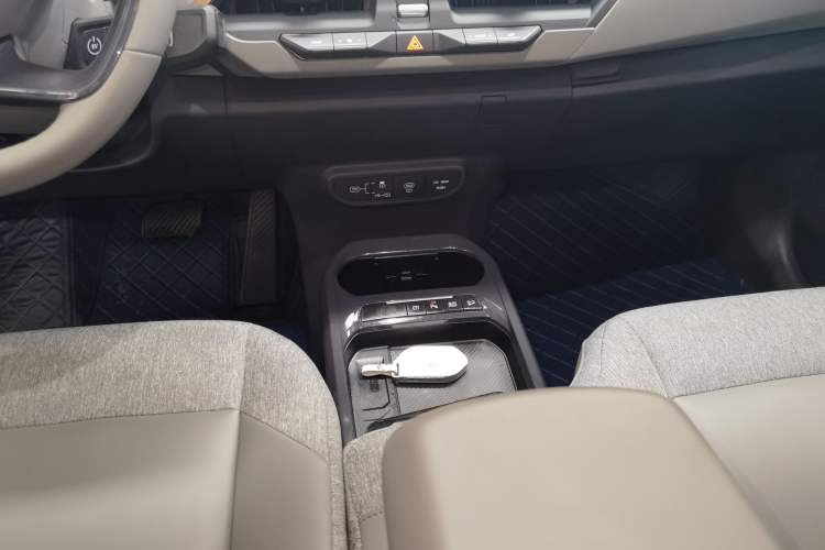 Used Kia EV5 2024 530 Land Gear Lever