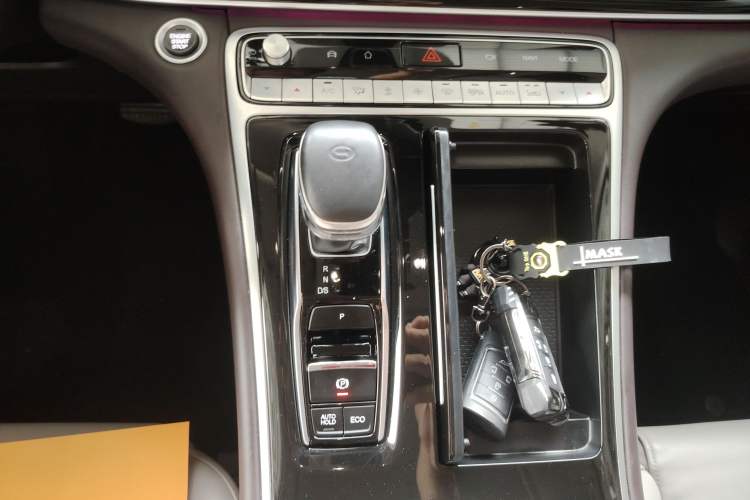 Used GAC Trumpchi M8 2021 Master Series 390T Ultimate Edition Gear Lever