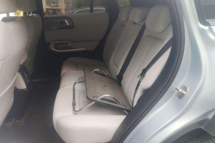 Used Formula Leopard Titanium 3 2025 501KM All-Wheel Drive Intelligent Driving Ultra Version
