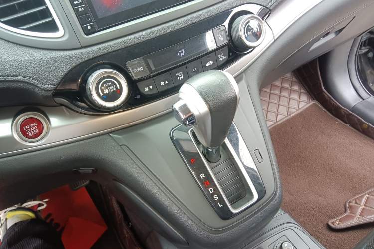 Used Honda CR-V 2015 2.4L four-wheel drive luxury version
