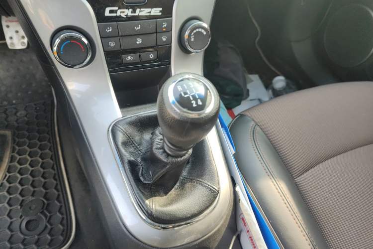 Used Chevrolet Cruze 2013 Hatchback 1.6L Manual Luxury Model