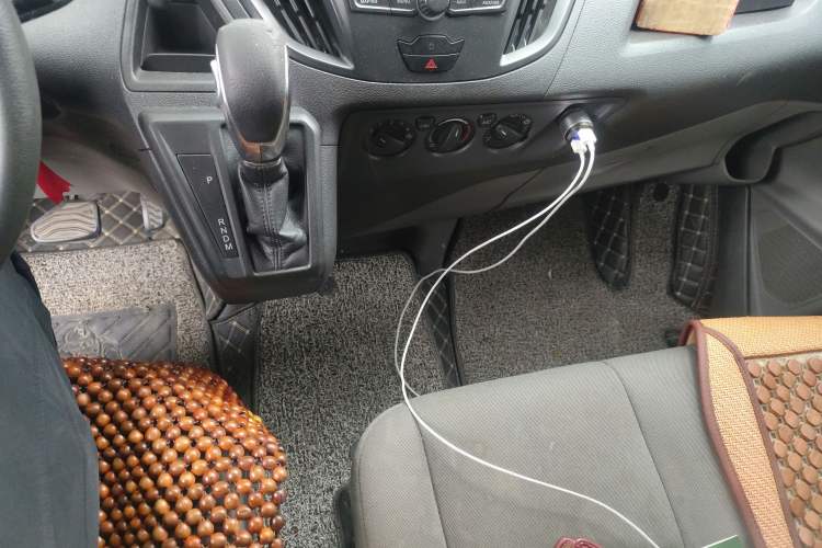 Used Ford Transit 2017 2.0T Gasoline Automatic Multi-Function Commercial Vehicle Mid-Drive Mid-Roof China V-standard