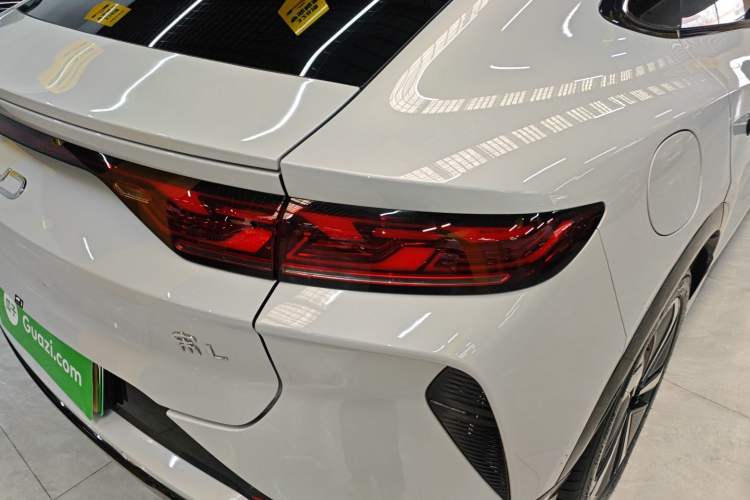 Used BYD Song L EV 2025 662 km Advanced Intelligent Driving Version
