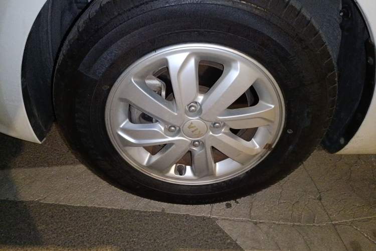 Used Kia K2 2015 Sedan 1.4L MT GLS