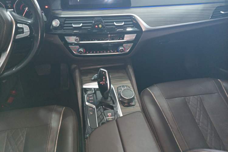 Used BMW 5 Series New Energy 2019 Updated Version 530Le Luxury Package
