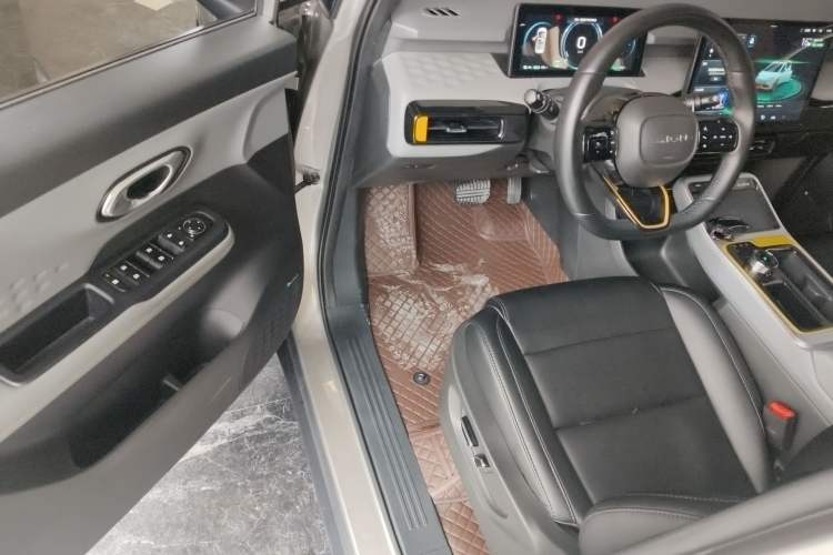 Used AION Y 2022 70 Intelligent Edition Lithium Iron Phosphate
