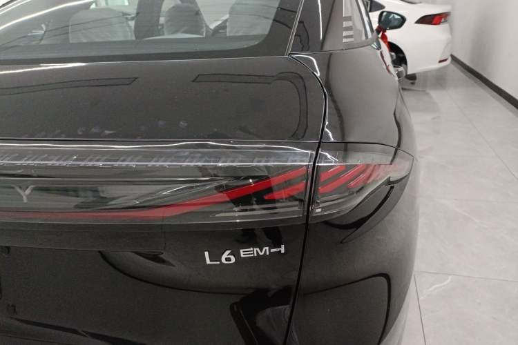 Used Geely Galaxy L6 2025 EM-i 60km Launch Edition