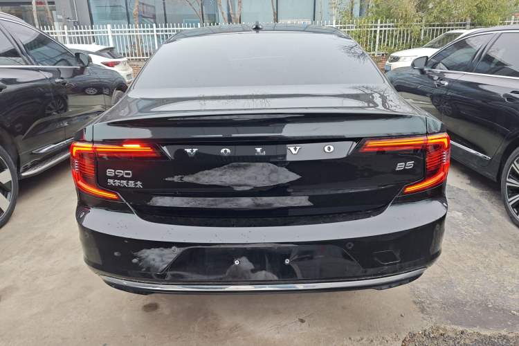 Used Volvo S90 2024 B5 Luxury Smart Edition