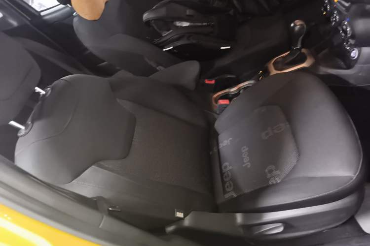 Used Jeep Renegade 2017 180T Automatic Jingneng Edition Right Front Seat