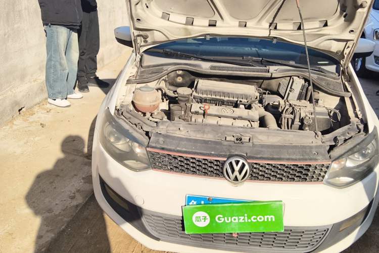 Used Volkswagen Polo 2011 1.4L Manual ZhiShang Edition Right Front Headlight