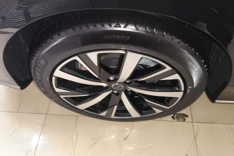 Used Volvo S90 2026 B5 Zhiyi Luxury Edition