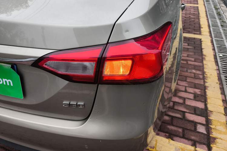 Used Roewe 360 2016 1.5L Manual Smart Screen Version
