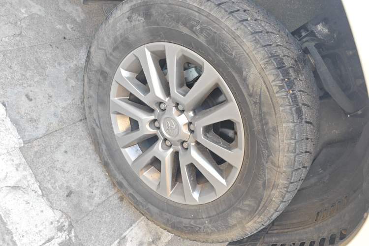 Used Toyota Prado 2018 3.5L Automatic TX Right Front Wheel Hub