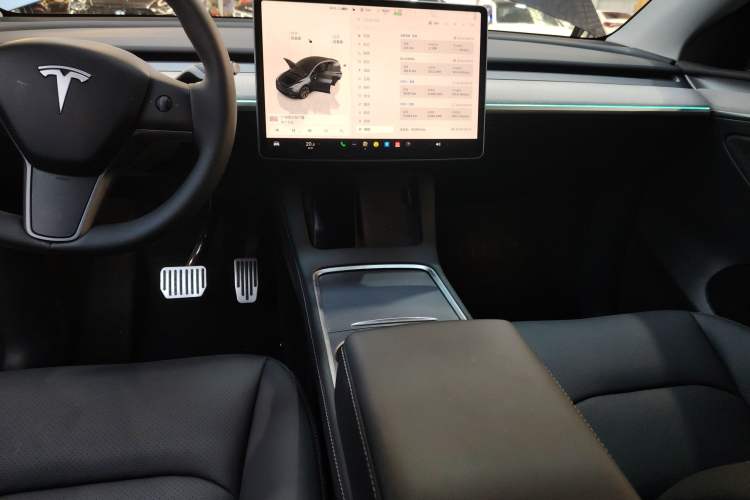 Used Tesla Model Y 2024 Rear-Wheel-Drive Version Audio And AC Panel