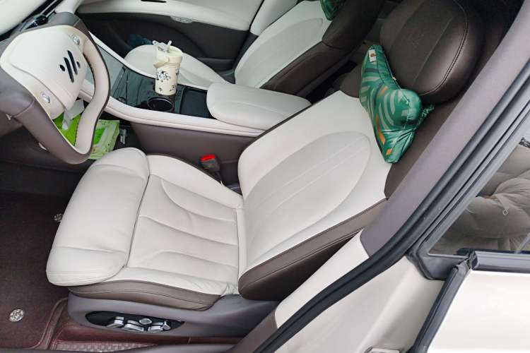 Used IM LS7 2023 90 kWh Elite Rear-Drive Version
