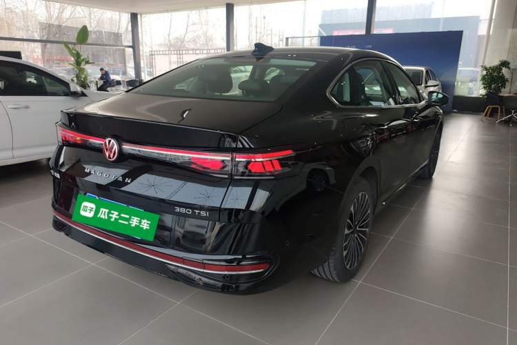 Used Volkswagen Magotan 2024 380TSI DSG Prestige Edition DaMai Package Rear Right 45 Deg