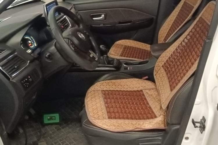 Used Dongfeng Fengon 370 2018 S370 1.5L Manual Luxury 5-Seater
