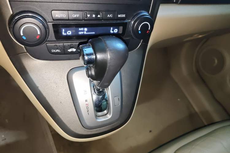 Used Honda CR-V 2007 2.4L automatic four-wheel drive Prestige Edition Gear Lever