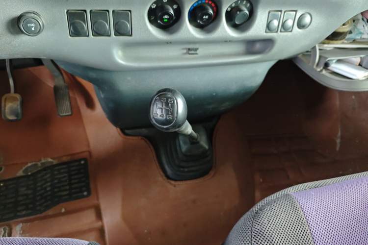 Used Ford Classic Transit 2016 2.8T Diesel Short-Wheelbase 6-Seater Mid-Roof Multifunction Vehicle JX493ZLQ4 Gear Lever