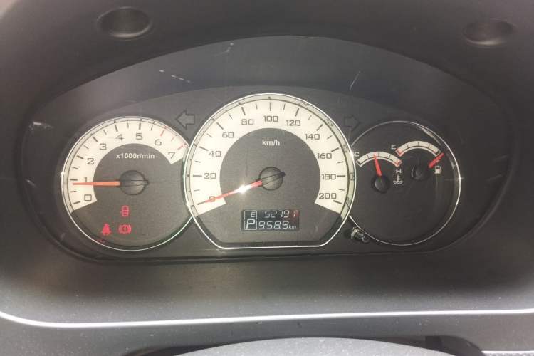 Used Wuling Hongguang 2014 1.5L S Automatic Luxury Model Instrument Cluster