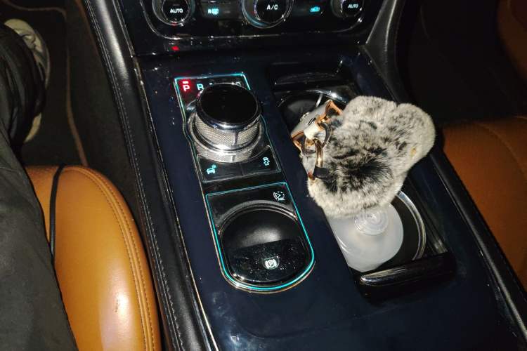 Used Jaguar XJ 2012 XJL 3.0 Flagship Business Edition Gear Lever