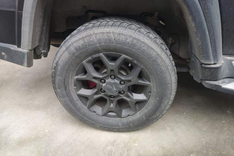 Used BAIC Off-Road BJ40 2021 2.0D Automatic Four-Wheel Drive Blade Hero Edition Adventurer Type Right Rear Wheel Hub