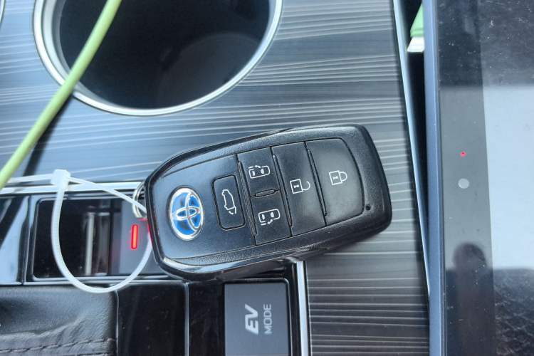 Used Toyota Granvia 2023 2.5L Hybrid Flagship VIP Edition Interior 1