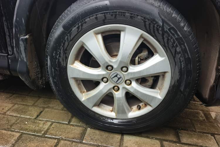 Used Honda CR-V 2012 2.0L two-wheel drive urban version
