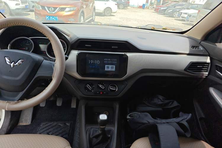 Used Wuling Hongguang 2018 1.5L S Comfort Model L2B