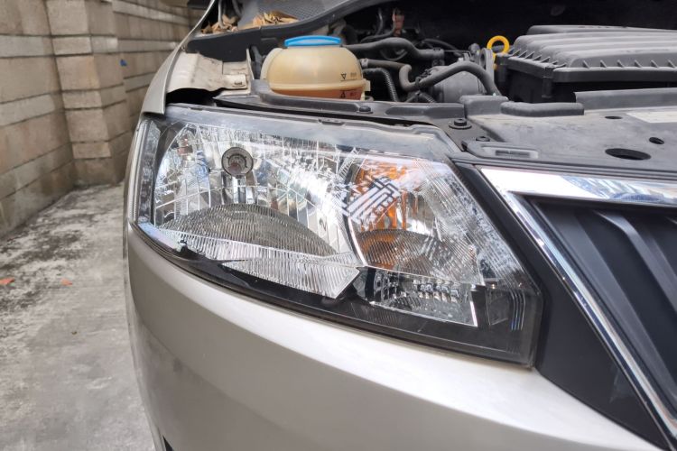 Used Skoda Rapid 2015 1.6L Automatic Smart Selection Model