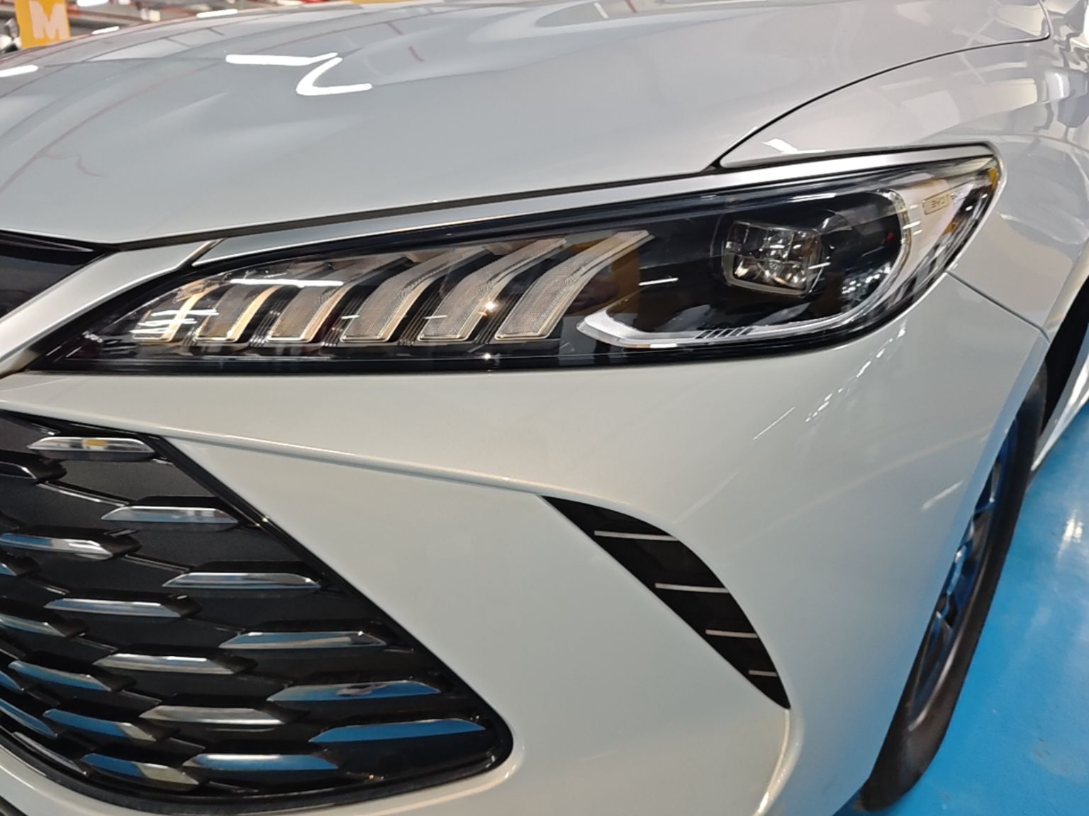 BYD Qin PLUS 2026 DM-i 128KM Progressive Model — снимка 8