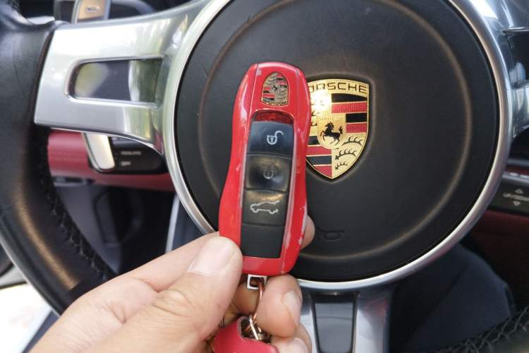 Used Porsche Panamera 2016 Panamera Edition 3.0T Vehicle Key