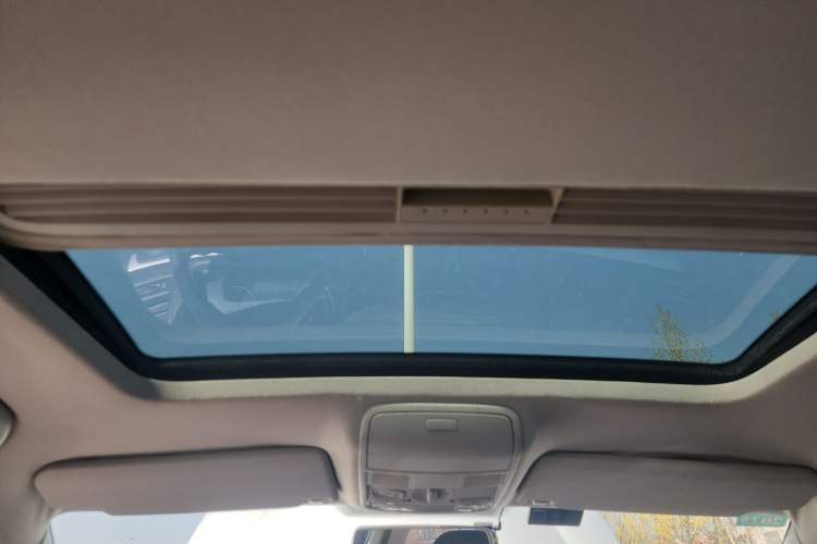 Used Volkswagen Sagitar 2011 1.4 TSI Automatic Tech Model Headliner