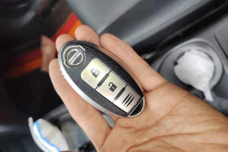 Used Nissan X-Trail 2014 2.0L CVT Comfort Edition 2WD Vehicle Key