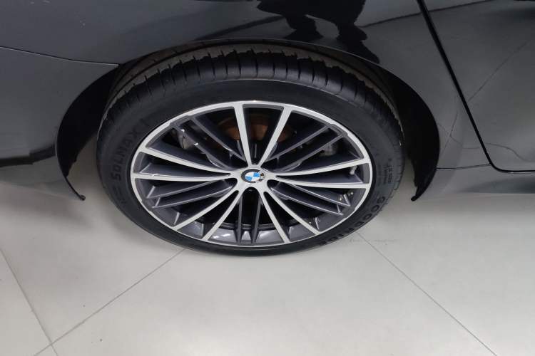 Used BMW 5 Series 2021 530Li Leading Model M Sport Package