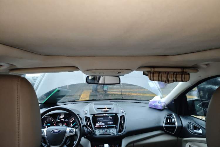 Used Ford Kuga 2013 2.0L GTDi Four-Wheel-Drive Elite Model Headliner