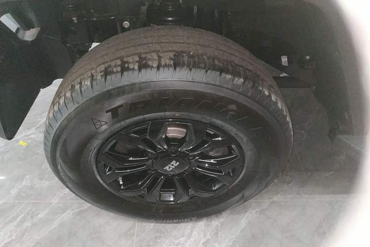 Used 212 T01 2024 2.0T Explorer