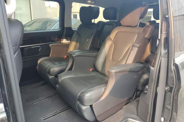 Used Mercedes-Benz V-Class 2017 V 260 Prestige Edition