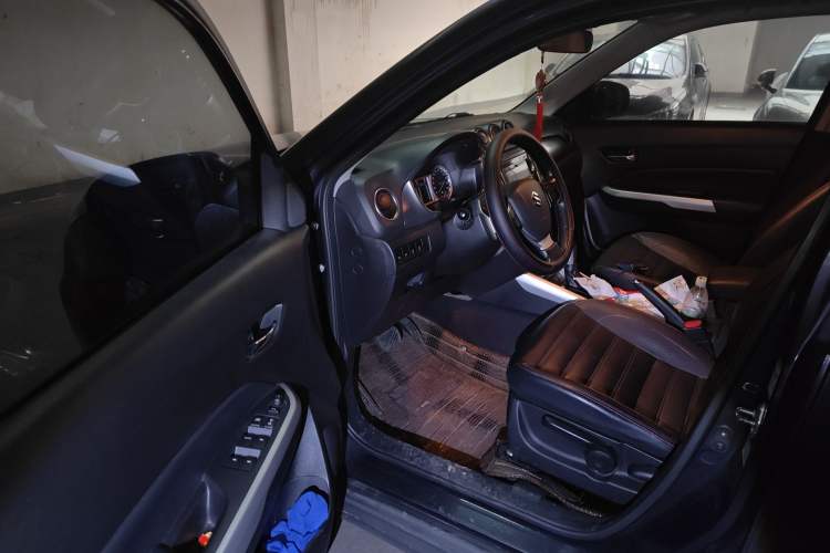 Used Suzuki Vitara 2016 1.4T Automatic Two-Wheel Drive Luxury Version Driver Seat