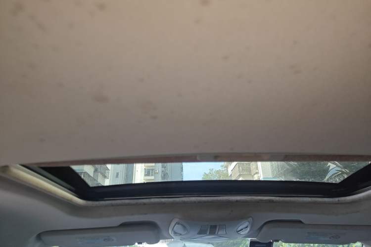 Used GAC Trumpchi GS5 2012 2.0L Automatic Two-Wheel Drive Anniversary Edition Headliner