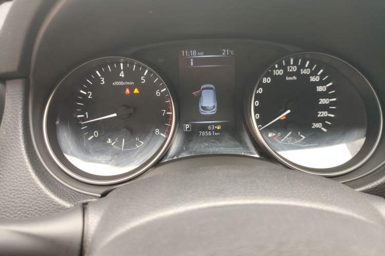 Used Nissan Qashqai 2019 2.0L CVT Luxury Edition Odometer Close Up
