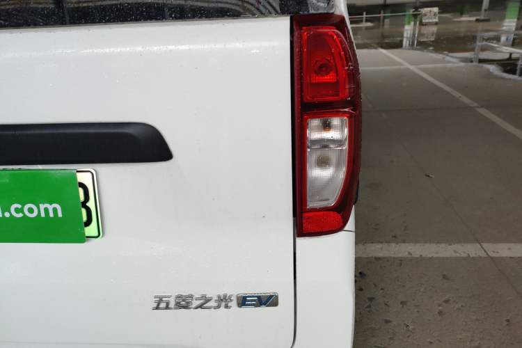 Used Wuling Zhiguang New Energy 2025 Comfort Model Right Rear Taillight