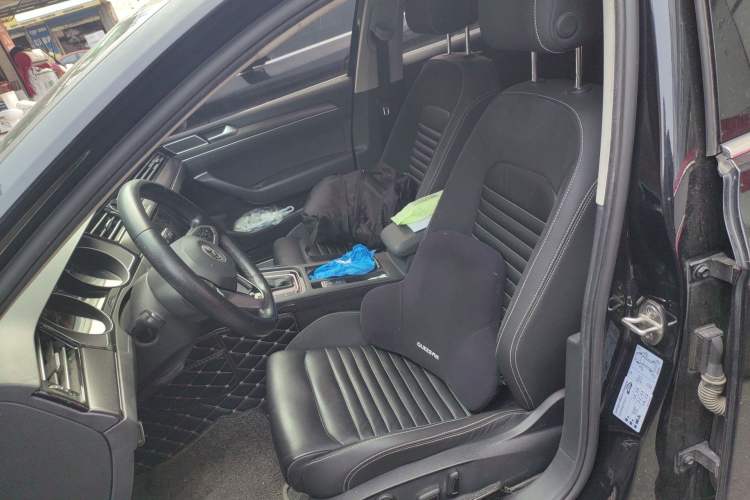 Used Volkswagen Magotan 2020 330TSI DSG Leading Model Left Front Seat