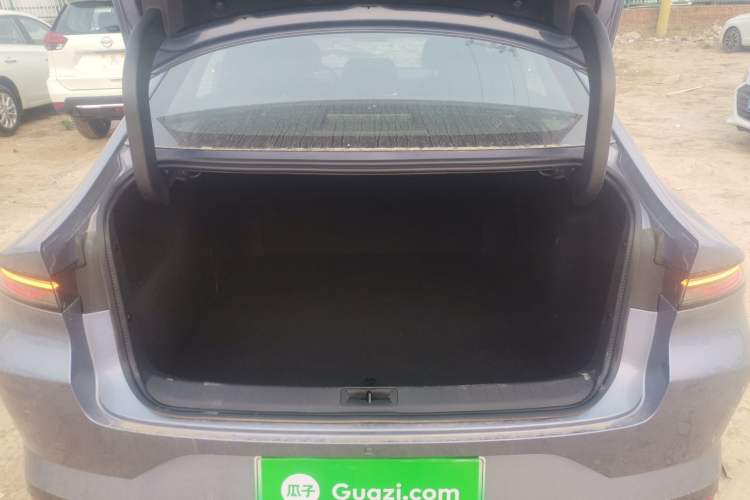 Used Nissan N6 2026 Model 180 Max Trunk