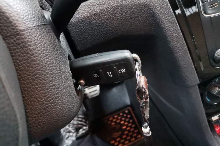 Used Volkswagen C-TREK 2017 1.6L Automatic Comfort Model Vehicle Key