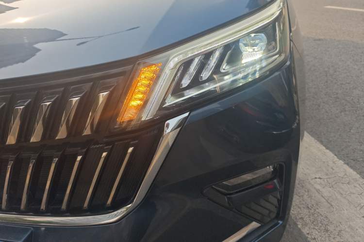 Used Wuling Jiachen 2022 1.5T CVT Deluxe Flagship Edition
