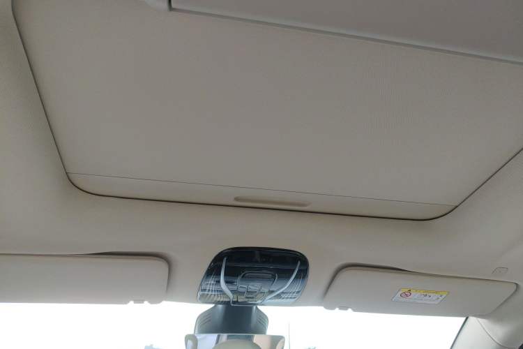 Used VOYAH Dream 2024 PHEV Extended-Range Premium Edition