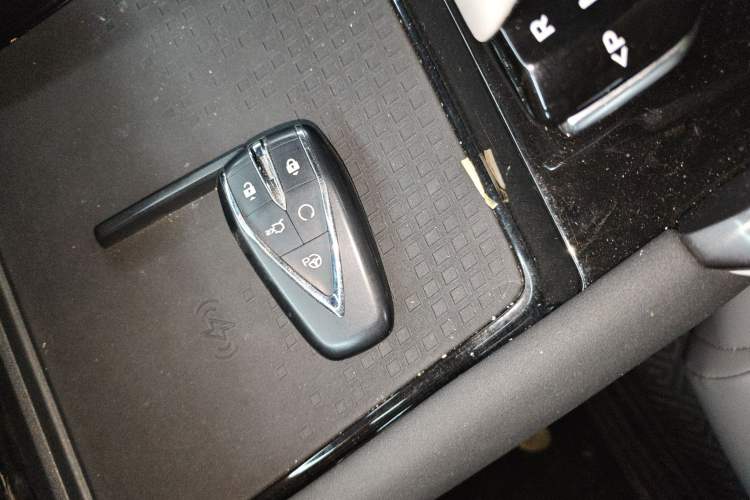 Used CHANGAN UNI-T 2023 2nd Generation 1.5T Flagship Version
