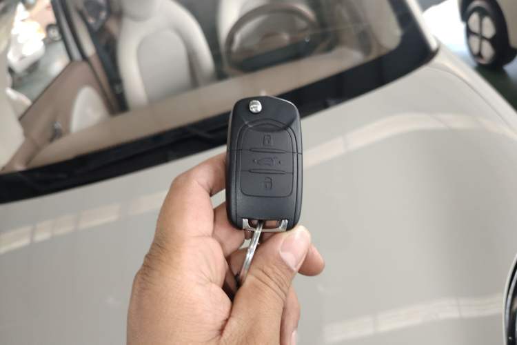 Used Wuling Hongguang MINIEV 2025 Four-Door Version Advanced Edition Vehicle Key